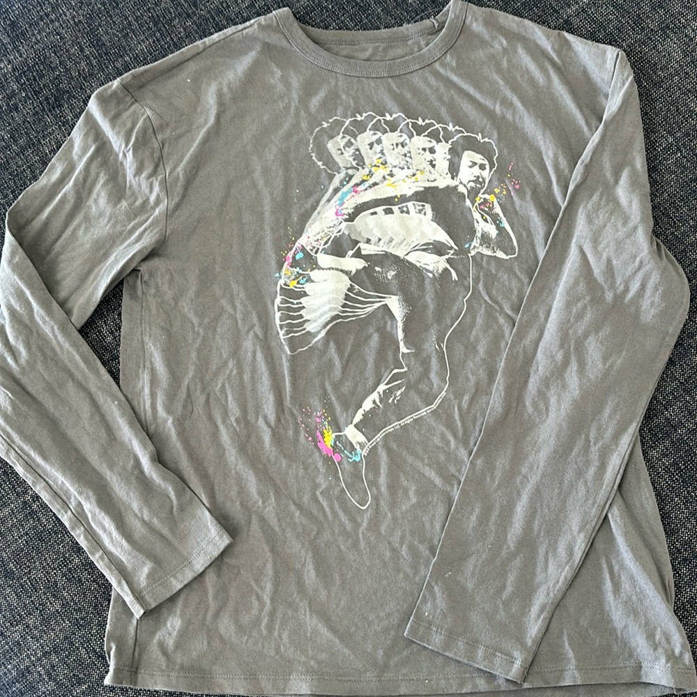 Long sleeve gap kids shirt.